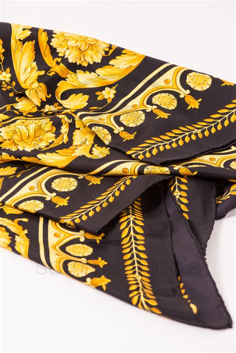 foulars atelier versace|versace foulard scarf.